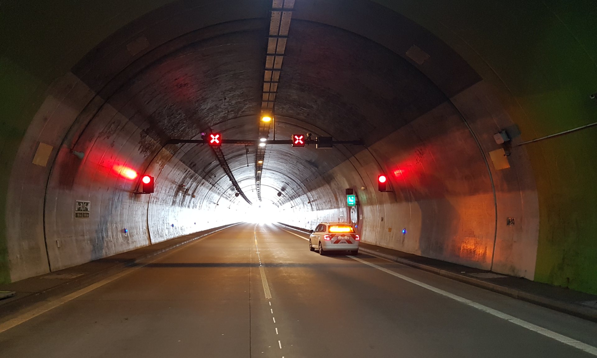 Dutch Company Siqura installs state-of-the-art camera technology in Czech motorway tunnels