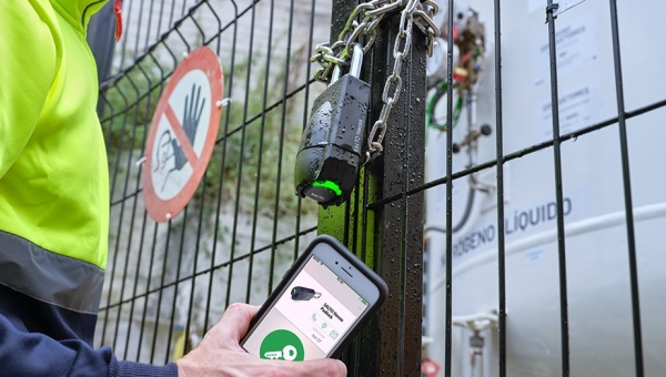 Built to withstand all access needs, unlock smarter with the tough new SALTO Neoxx electronic padlock