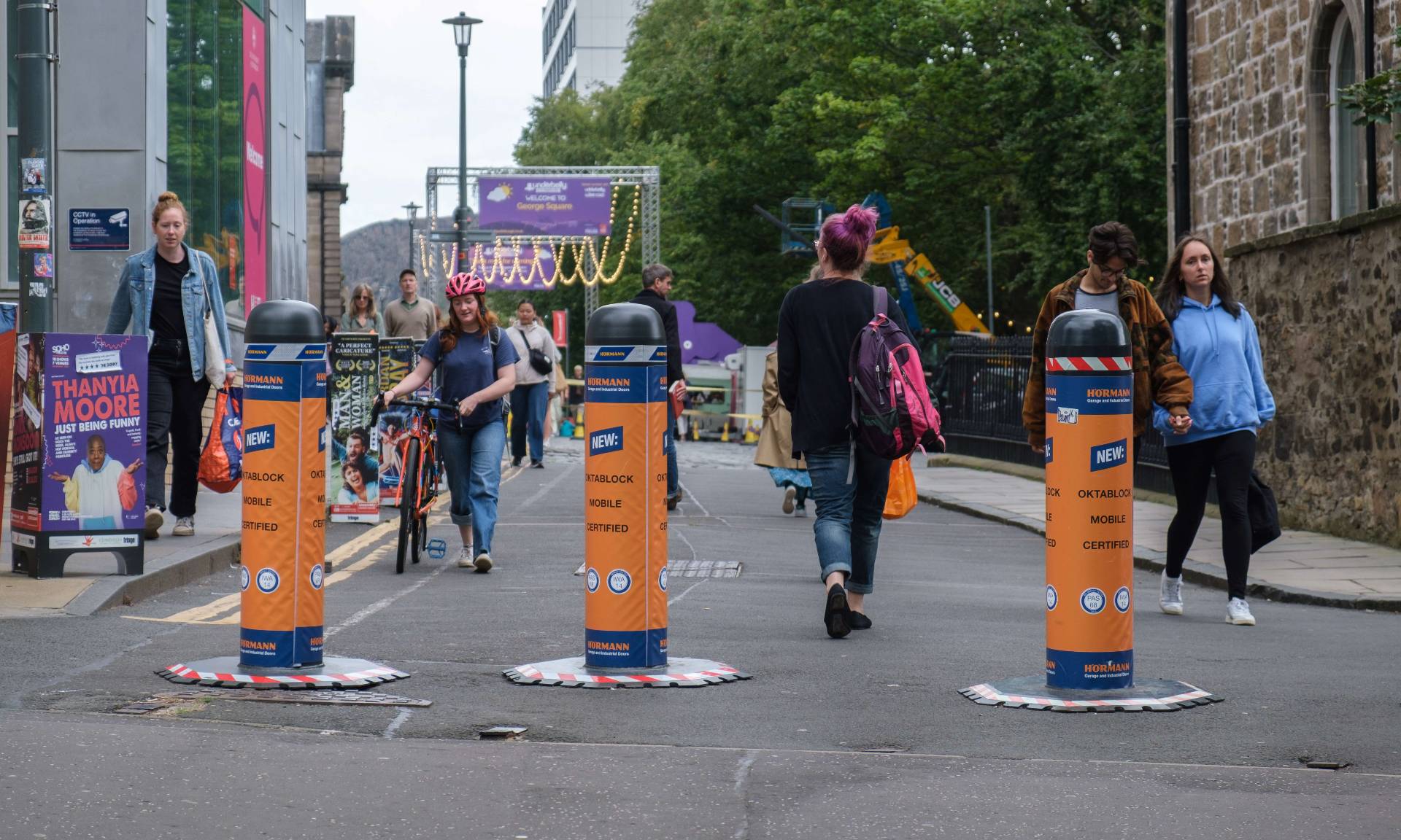 Hörmann OktaBlock helps to protect Edinburgh Fringe